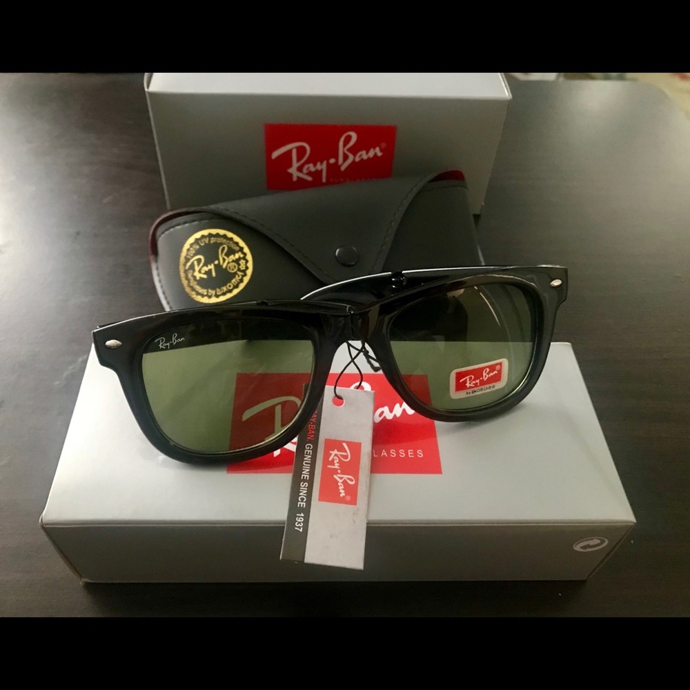 Black RayBan Wayfarer Folding Classic